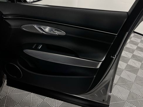 Used 2023 Genesis GV70 2.5T w/ Advanced Package image 42