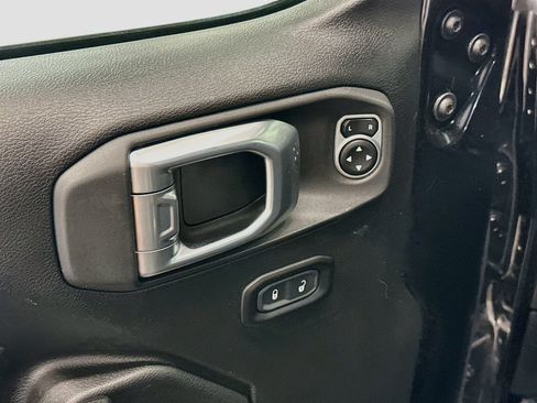 Used 2023 Jeep Gladiator Sport AWD/4WD image 15