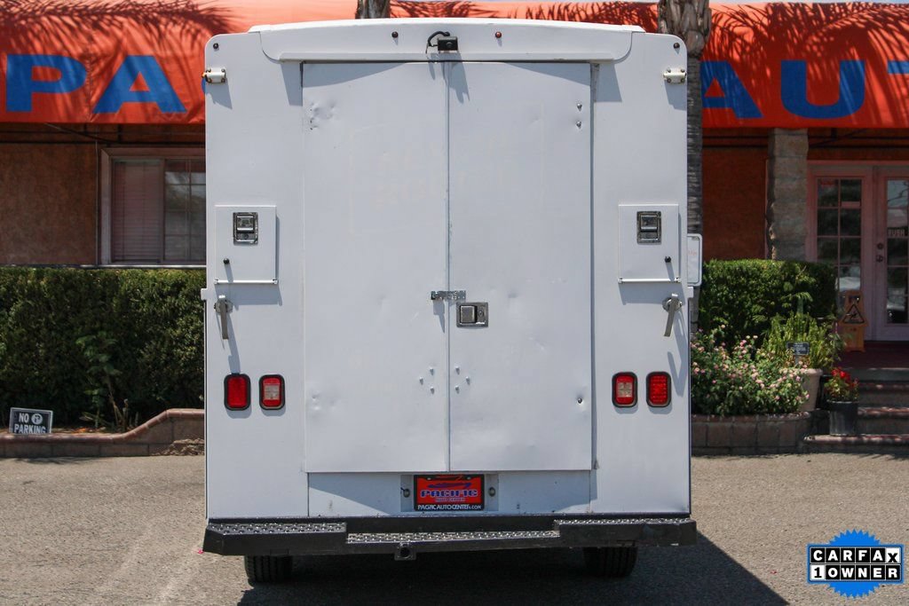 Used 2019 Ford Transit 250 138 RWD image 7