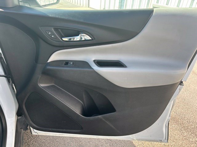 Used 2022 Chevrolet Equinox LS w/ LPO, Floor Liner Package FWD image 41