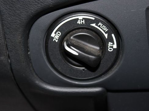 Used 2023 Nissan Frontier PRO-4X w/ Pro-4X Premium Package image 46