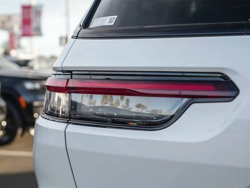 New 2025 Jeep Grand Cherokee L Limited image 7