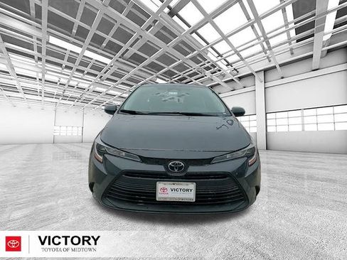 Certified 2025 Toyota Corolla LE image 8