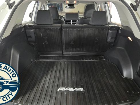 Used 2020 Toyota RAV4 LE w/ All Weather Liner Package image 30