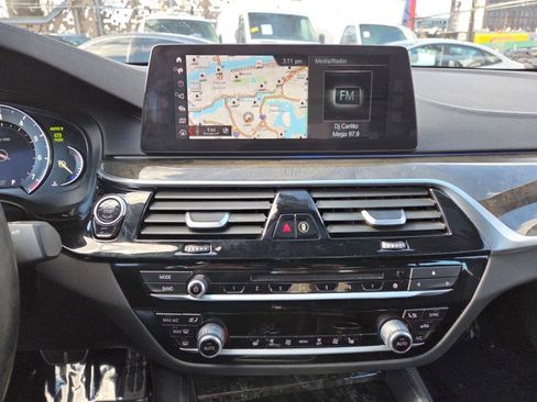 Used 2017 BMW 540i xDrive image 17