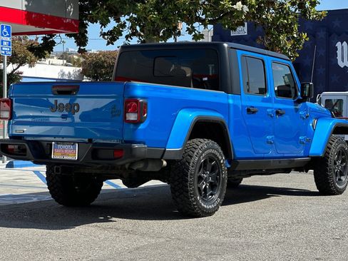 Used 2022 Jeep Gladiator Sport AWD/4WD image 4