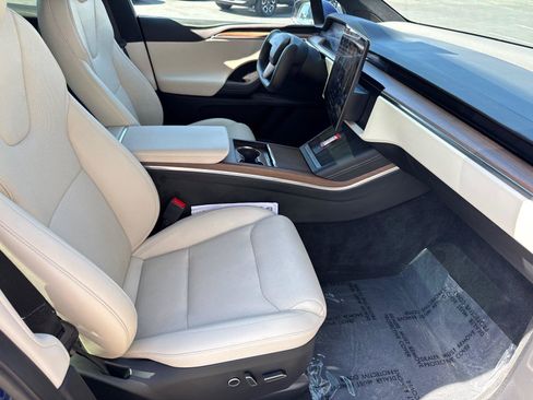 Used 2023 Tesla Model X AWD/4WD image 16