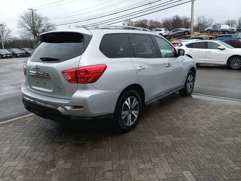 Used 2020 Nissan Pathfinder SL image 6