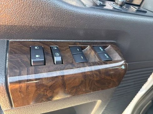 Used 2013 Ford F250 Platinum w/ FX4 Off Road Pkg image 33