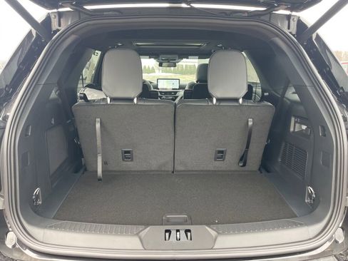 New 2026 Ford Explorer ST-Line w/ ST-Line Street Pack image 15