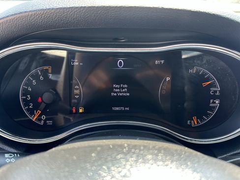 Used 2019 Jeep Grand Cherokee Laredo RWD image 17