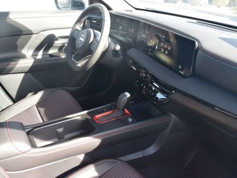 New 2026 Nissan Kicks SR w/ Cold Weather Package AWD/4WD image 19