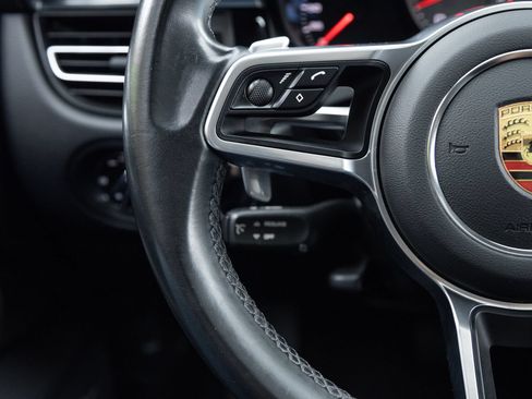 Certified 2021 Porsche Macan S AWD/4WD image 15
