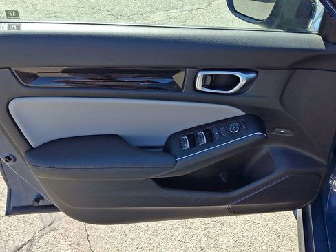 Used 2025 Honda Civic Sport Touring image 8