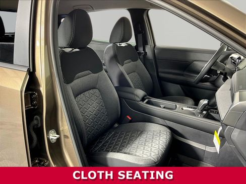 Certified 2025 Nissan Kicks SV AWD/4WD image 26