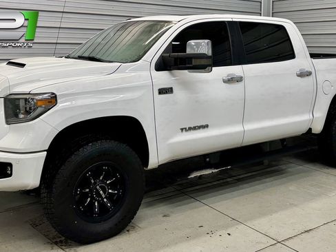Used 2018 Toyota Tundra SR5 image 1