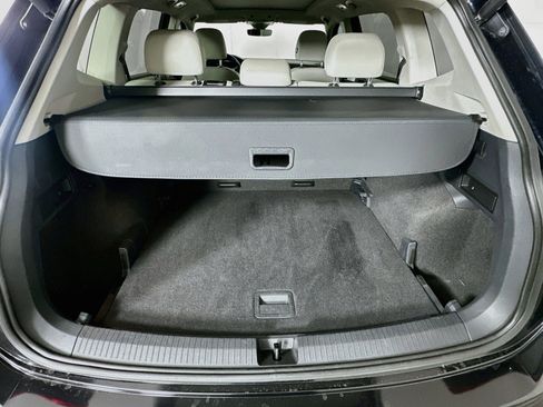 Used 2019 Volkswagen Tiguan SEL Premium AWD/4WD image 28