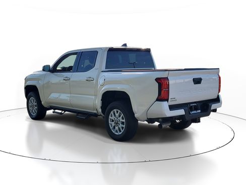 Certified 2024 Toyota Tacoma SR5 image 5