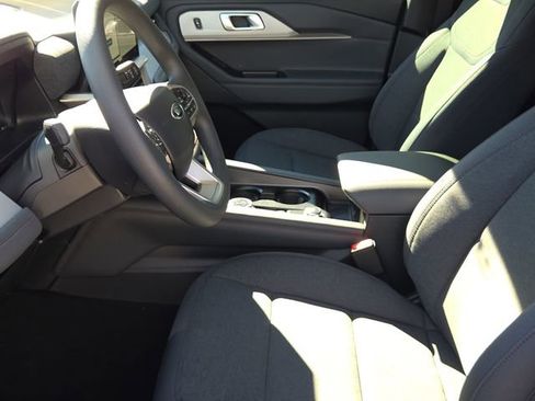 New 2026 Ford Explorer Active RWD image 16