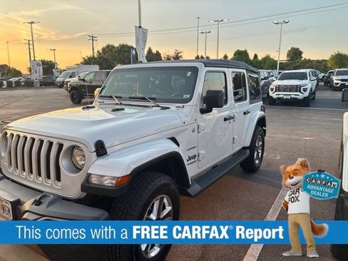 Used 2018 Jeep Wrangler Unlimited Sahara AWD/4WD image 2