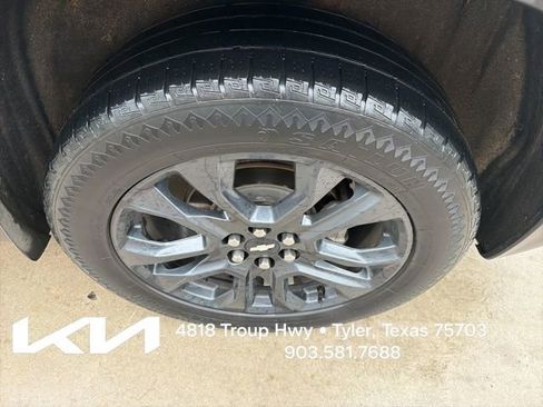 Used 2020 Chevrolet Traverse RS AWD/4WD image 8