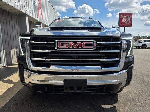 Used 2024 GMC Sierra 2500 SLT w/ SLT Premium Package AWD/4WD image 3
