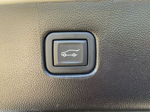 Used 2023 Chevrolet Blazer LT AWD/4WD image 31