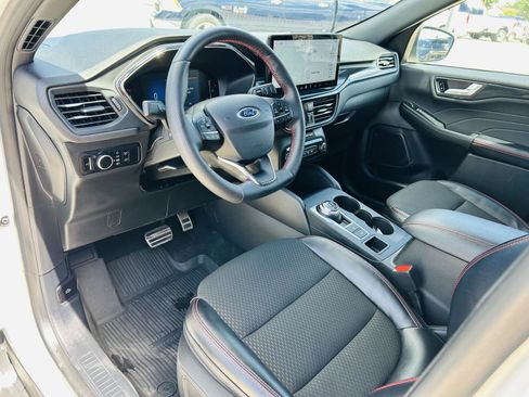 Used 2024 Ford Escape ST-Line w/ Tech Pack #1 AWD/4WD image 17