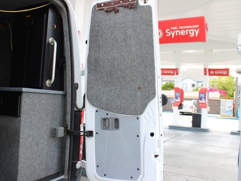 Used 2016 Mercedes-Benz Sprinter 3500 image 46