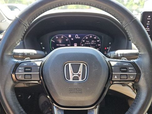 Used 2023 Honda Accord Touring image 11