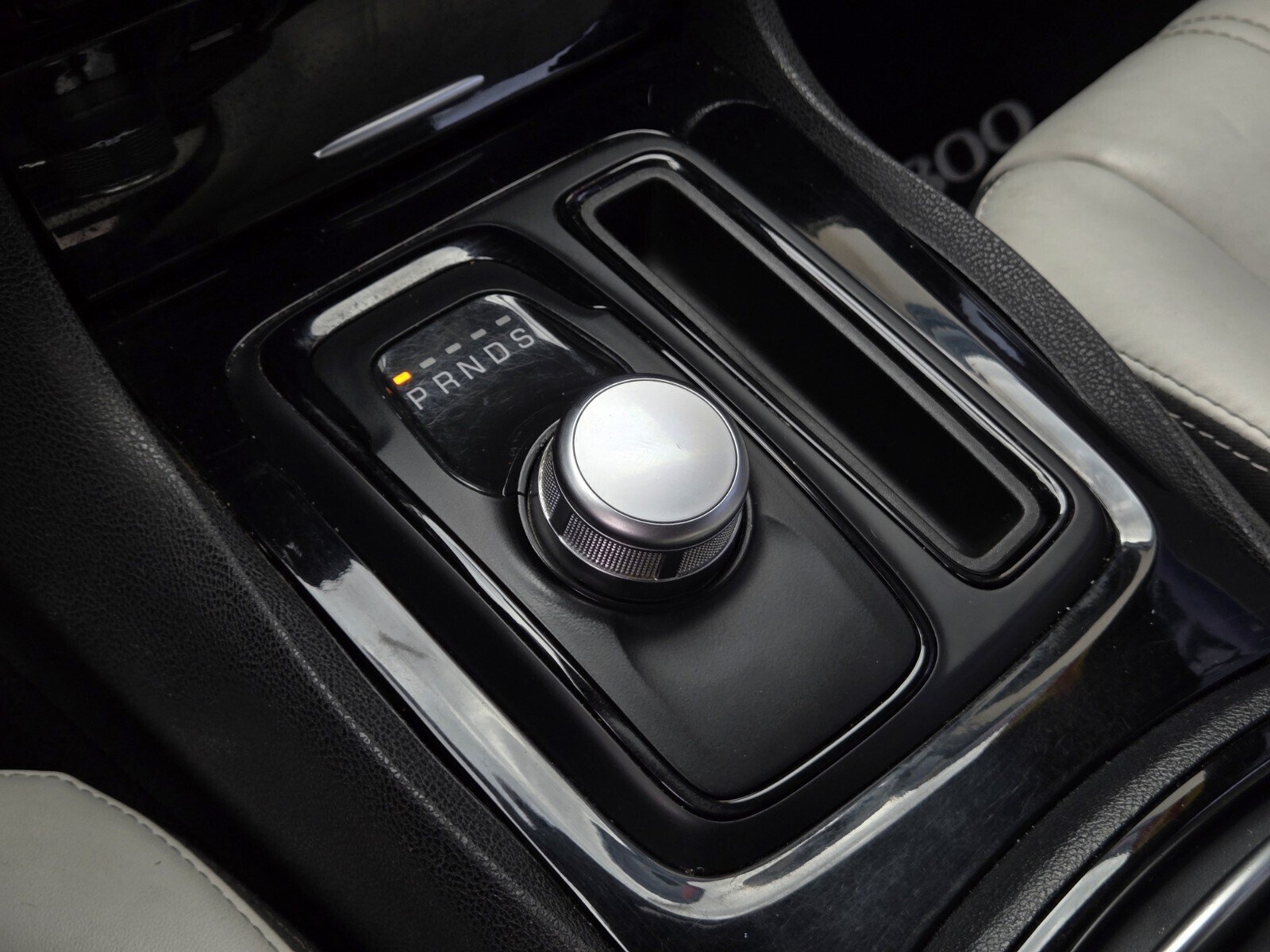 Used 2017 Chrysler 300 S RWD image 19