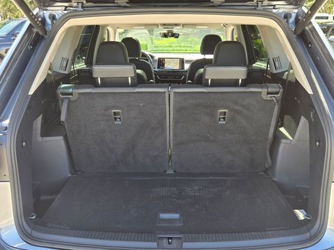 Used 2025 Volkswagen Atlas SEL Premium R-Line image 17
