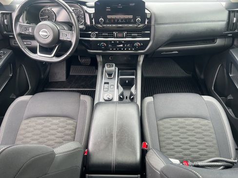Certified 2024 Nissan Pathfinder SV w/ SV Premium Package AWD/4WD image 21