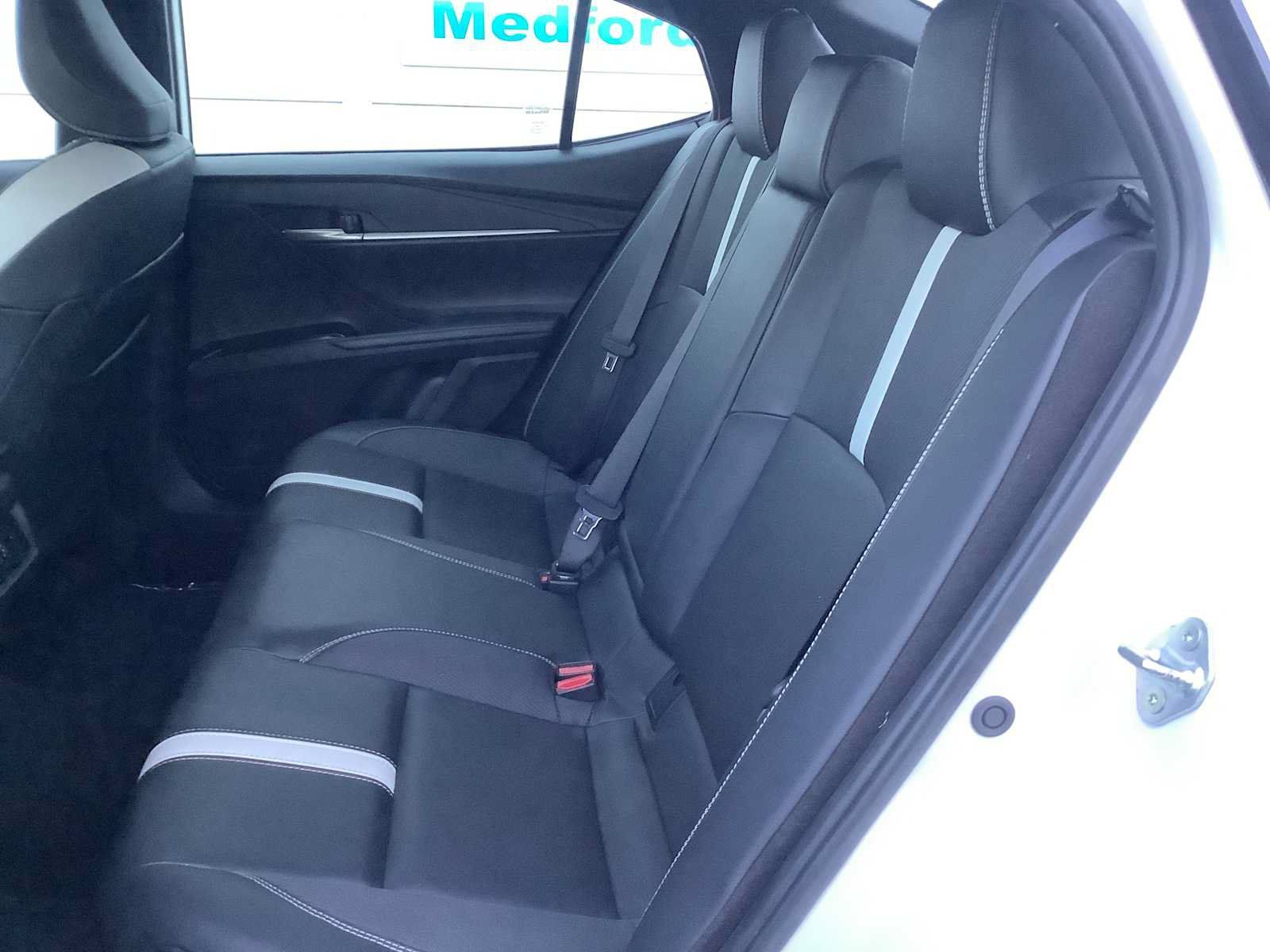 Used 2025 Toyota Camry SE FWD image 13