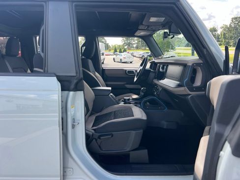 Used 2022 Ford Bronco Wildtrak AWD/4WD image 34