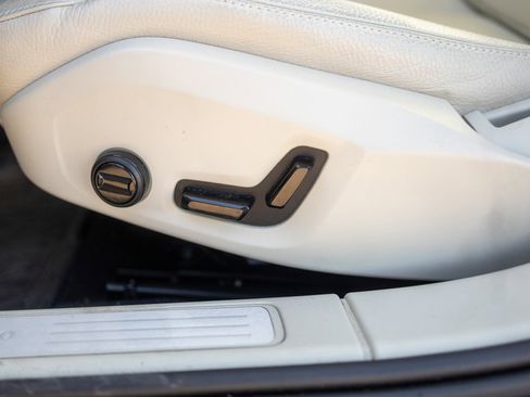 Used 2024 Volvo V60 B5 Cross Country Plus w/ Protection Package Premier image 15