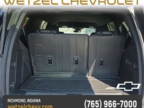 Used 2025 GMC Yukon AT4 AWD/4WD image 6