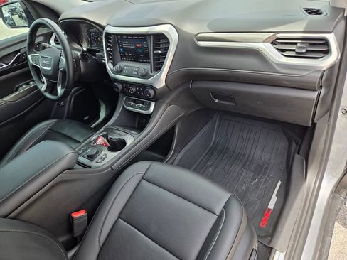 Used 2023 GMC Acadia SLT w/ Elevation Edition FWD image 17