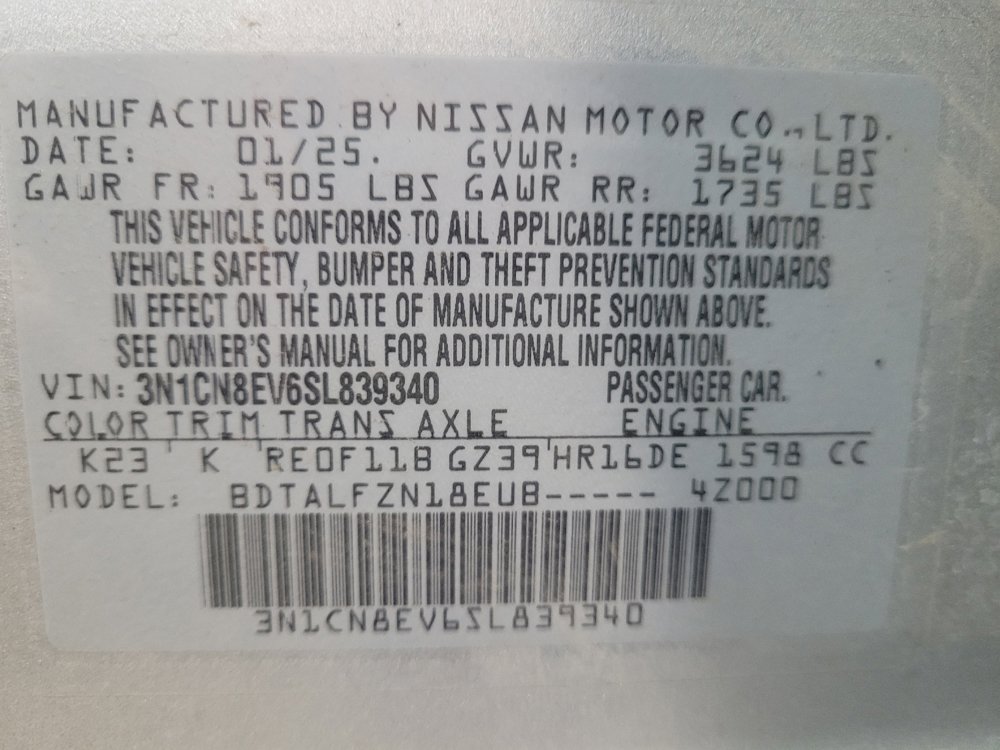 Used 2025 Nissan Versa SV FWD image 33