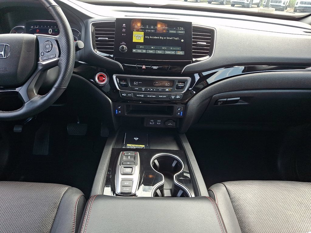 Used 2024 Honda Passport Black Edition image 16