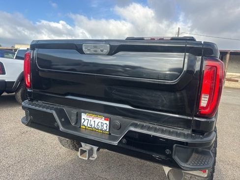 Used 2020 GMC Sierra 2500 AT4 w/ Technology Package image 6