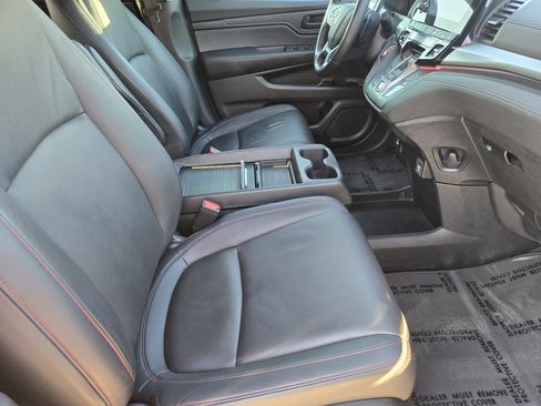 Used 2023 Honda Odyssey Sport image 10