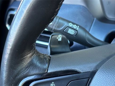 Used 2022 Chevrolet Bolt EUV Premier w/ Sun & Sound Package image 36