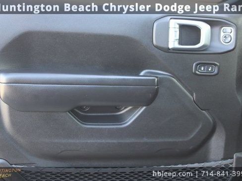 Used 2021 Jeep Wrangler Unlimited Rubicon 4xe image 13