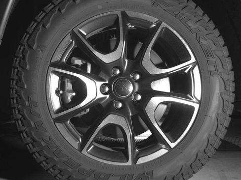 Used 2025 Jeep Compass Trailhawk image 12