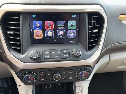 Used 2018 GMC Acadia Denali w/ Technology Package AWD/4WD image 22