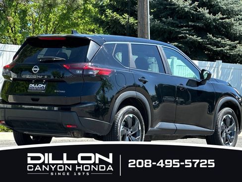 Used 2024 Nissan Rogue SV AWD/4WD image 6