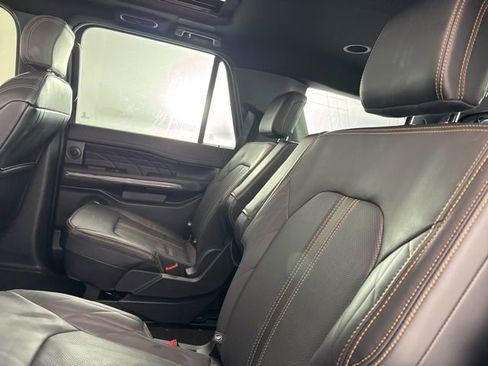 Used 2023 Ford Expedition Platinum image 13