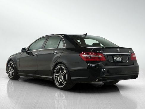 Used 2010 Mercedes-Benz E 63 AMG Sedan image 3