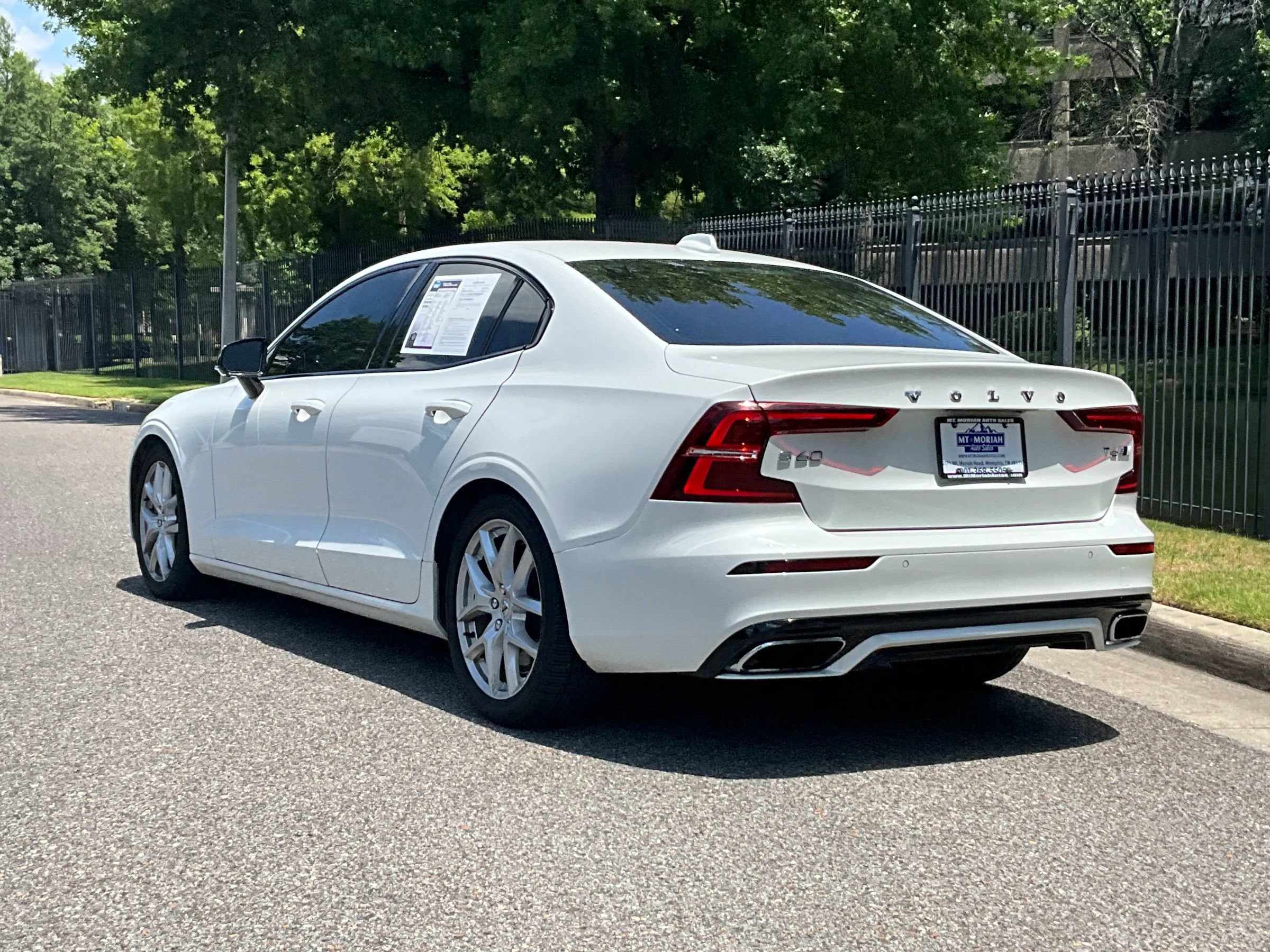 Used 2019 Volvo S60 T6 R-Design AWD/4WD image 27